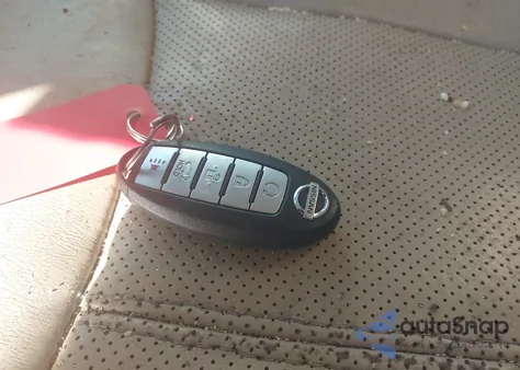 2017 Nissan Pathfinder Platinum из США, поврежденный, VIN 5N1DR2MM1HC679508